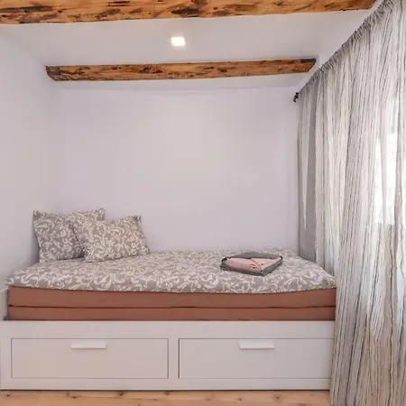 New Serdika Apartment *